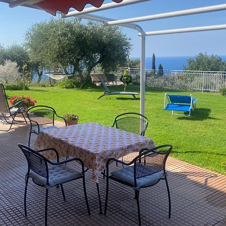 فيلا Casa Vista Mare - Superb Garden And Parking Included إمبيريا المظهر الخارجي الصورة