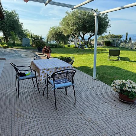 فيلا Casa Vista Mare - Superb Garden And Parking Included إمبيريا المظهر الخارجي الصورة