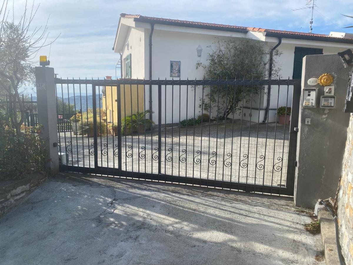 فيلا Casa Vista Mare - Superb Garden And Parking Included إمبيريا المظهر الخارجي الصورة