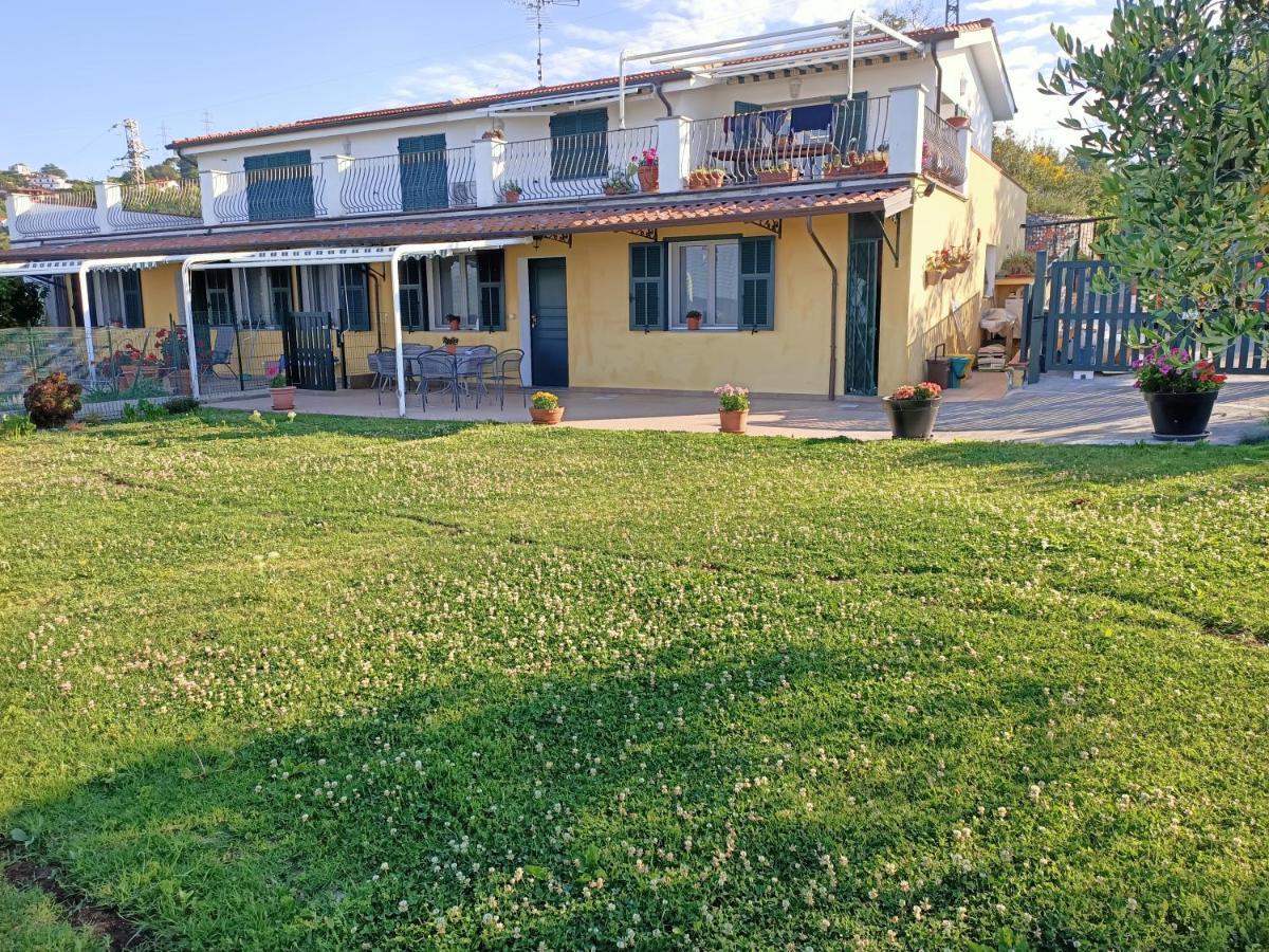 فيلا Casa Vista Mare - Superb Garden And Parking Included إمبيريا المظهر الخارجي الصورة