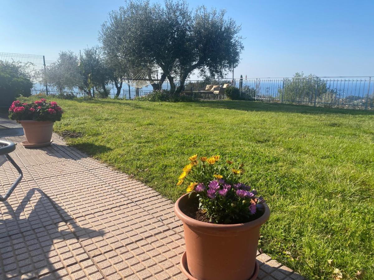 فيلا Casa Vista Mare - Superb Garden And Parking Included إمبيريا المظهر الخارجي الصورة