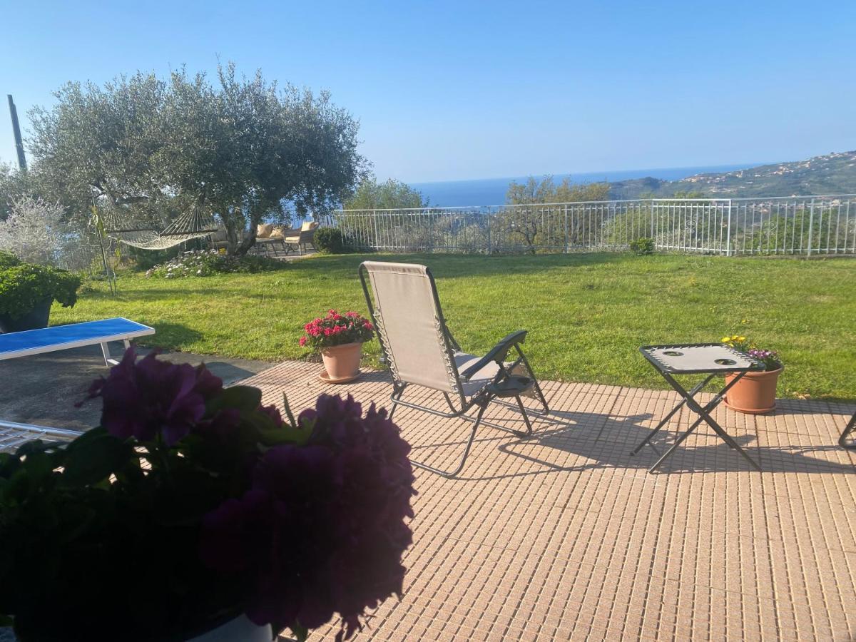 فيلا Casa Vista Mare - Superb Garden And Parking Included إمبيريا المظهر الخارجي الصورة