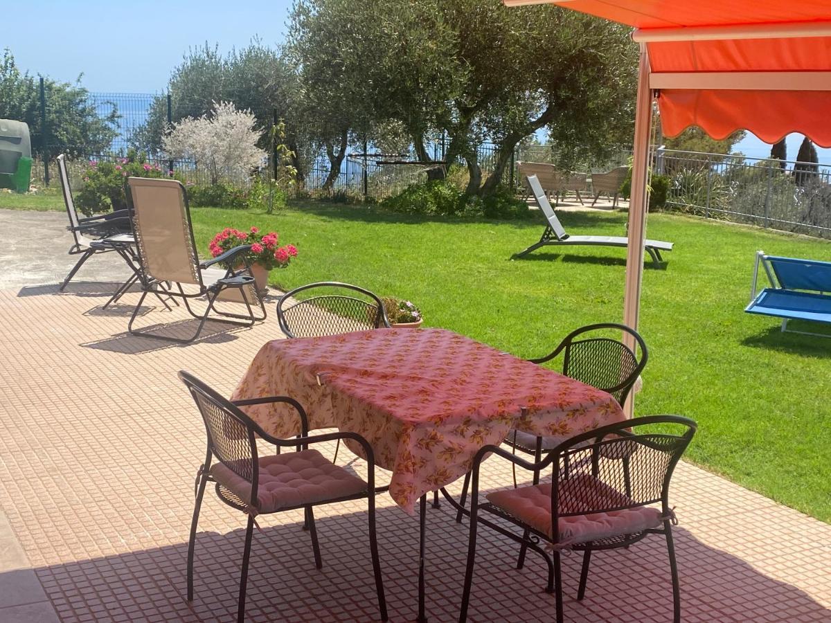 فيلا Casa Vista Mare - Superb Garden And Parking Included إمبيريا المظهر الخارجي الصورة