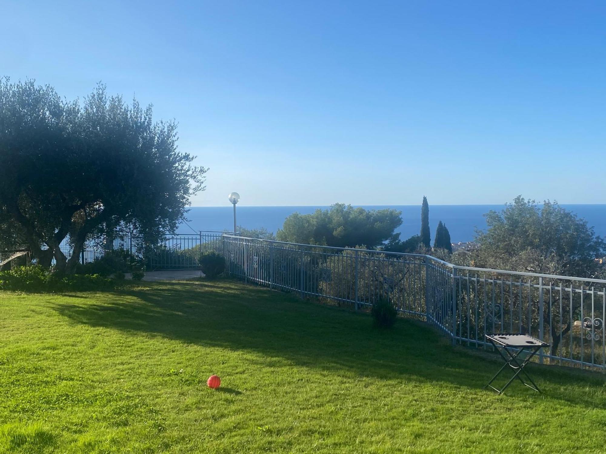 فيلا Casa Vista Mare - Superb Garden And Parking Included إمبيريا المظهر الخارجي الصورة