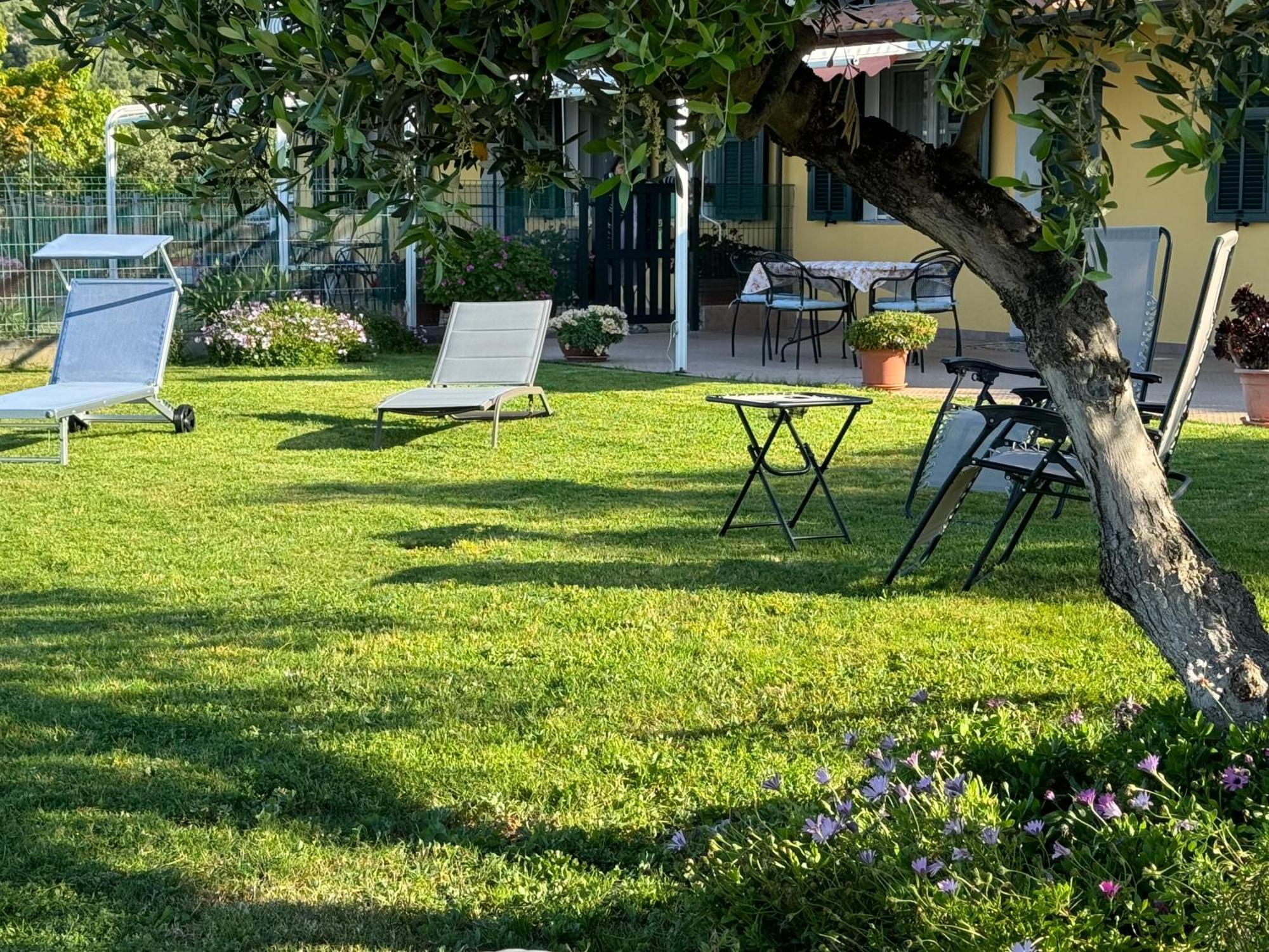 فيلا Casa Vista Mare - Superb Garden And Parking Included إمبيريا المظهر الخارجي الصورة