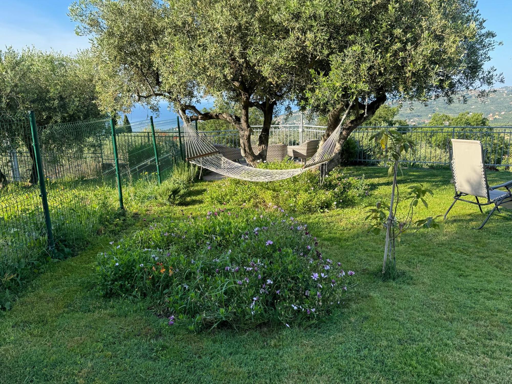 فيلا Casa Vista Mare - Superb Garden And Parking Included إمبيريا المظهر الخارجي الصورة